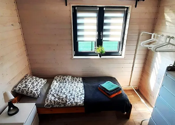 Orzeszkowy Przewloka 山林小屋 *