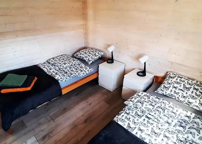 Orzeszkowy Przewloka 山林小屋 乌斯特卡